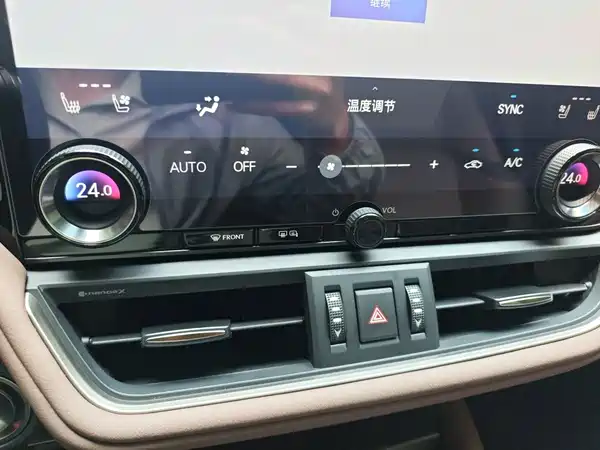Lexus ES 2025