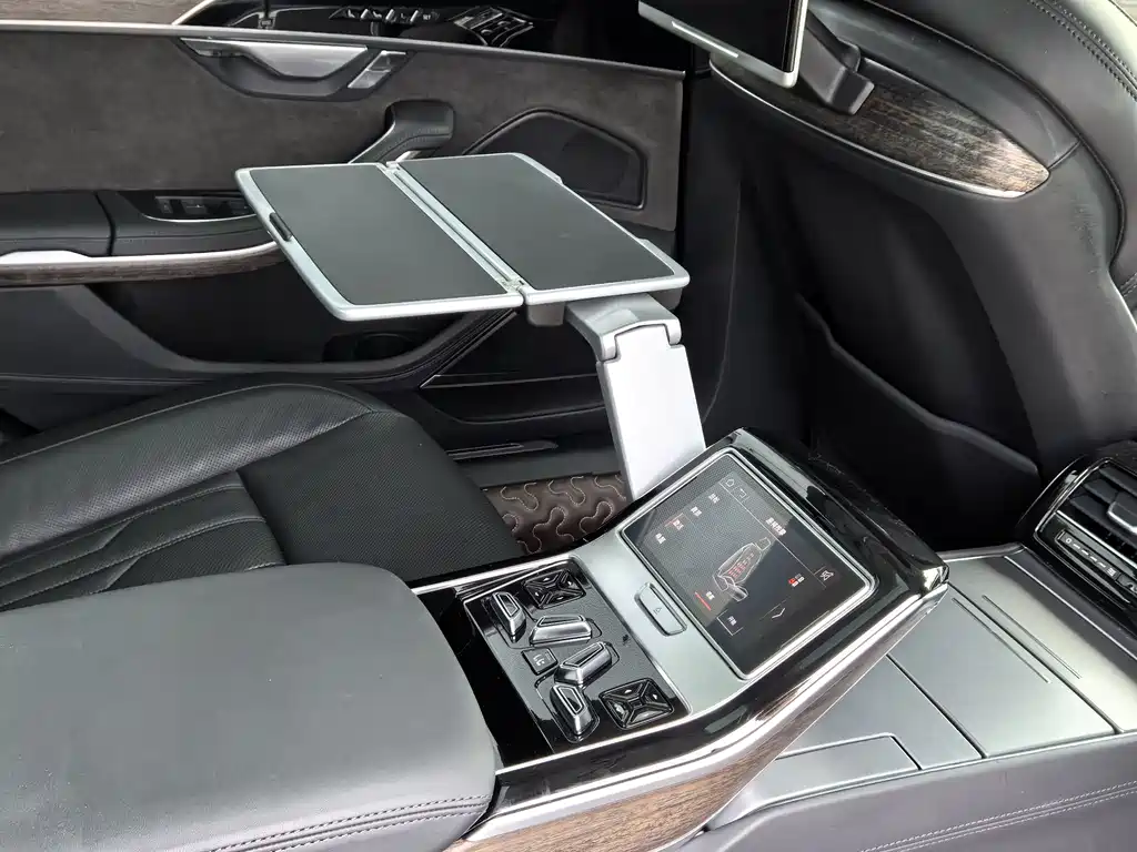 Audi A8 2020 — фото 14