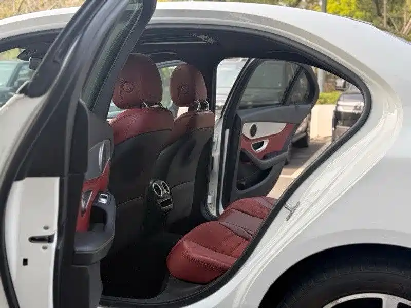 Mercedes-Benz C-Class 2019