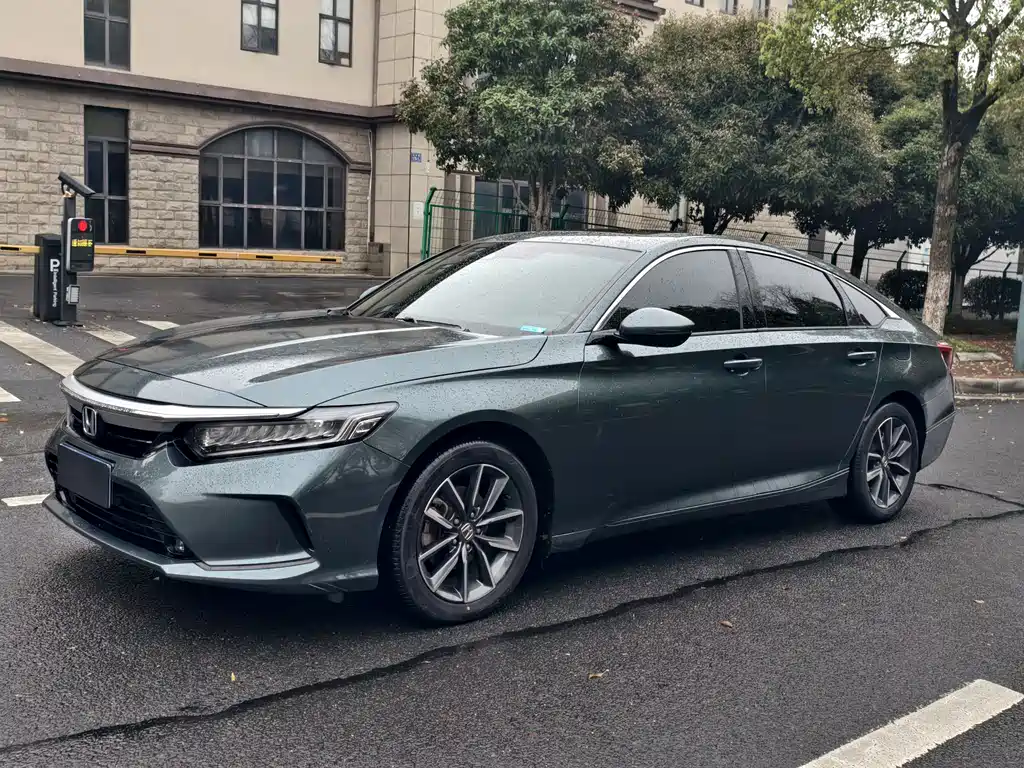 Honda Inspire 2022 — фото 1