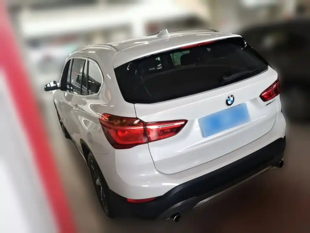 BMW X1 2018 — фото 9