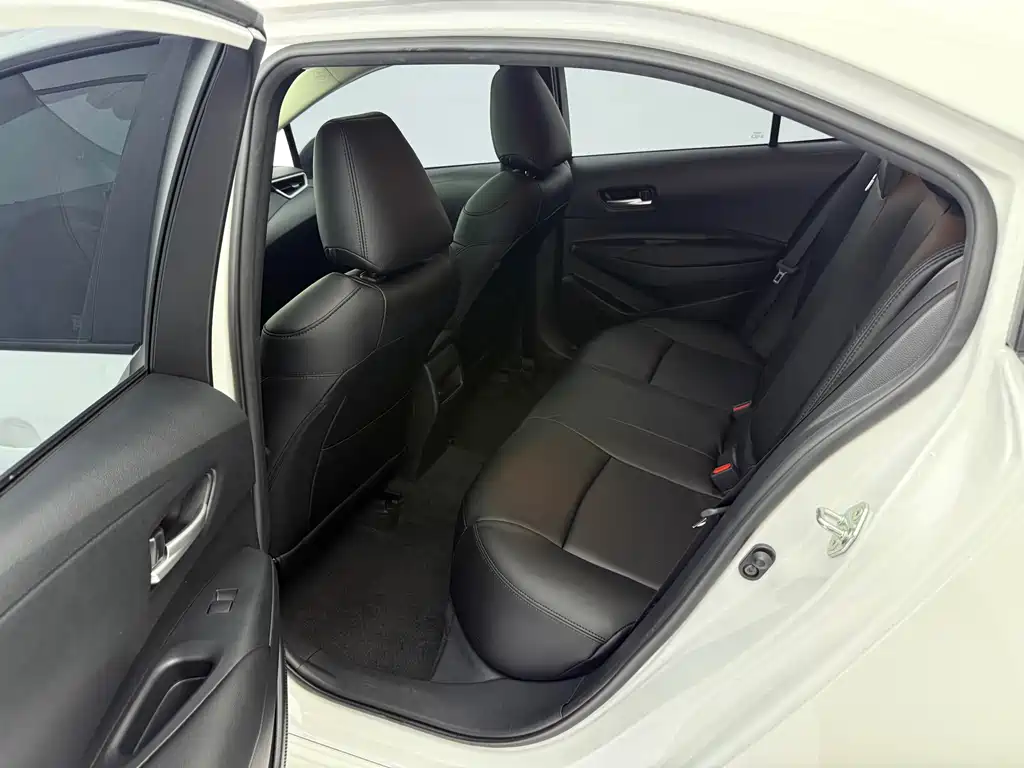 Toyota Corolla 2022 — фото 17