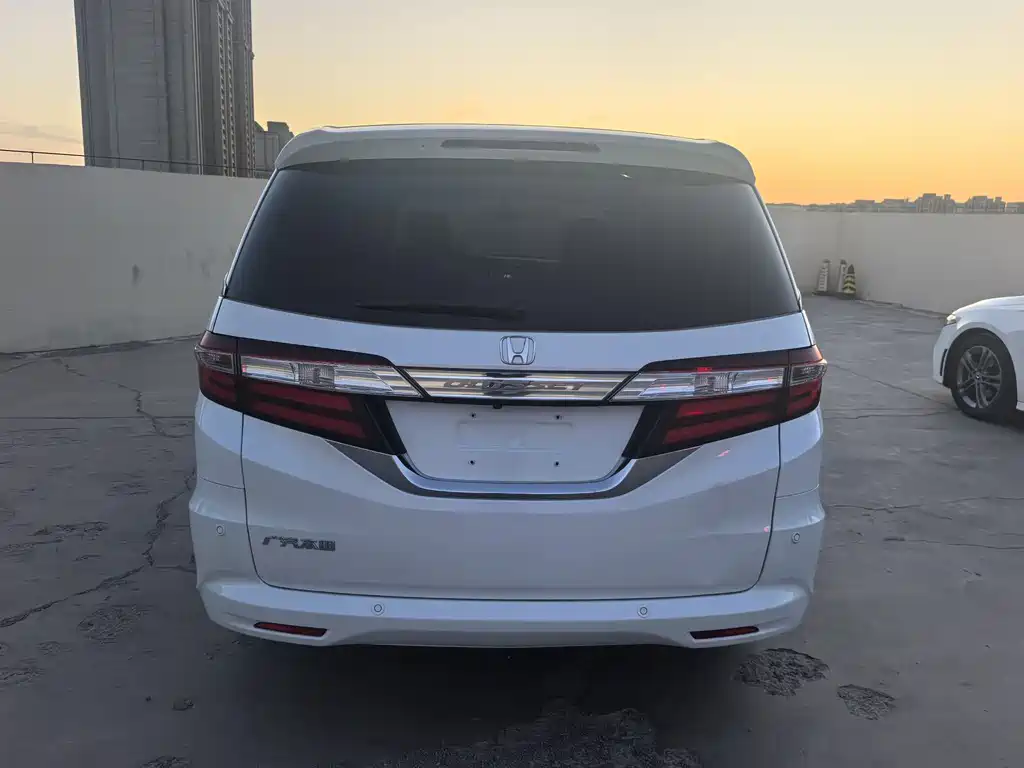 Honda Odyssey 2018 — фото 4