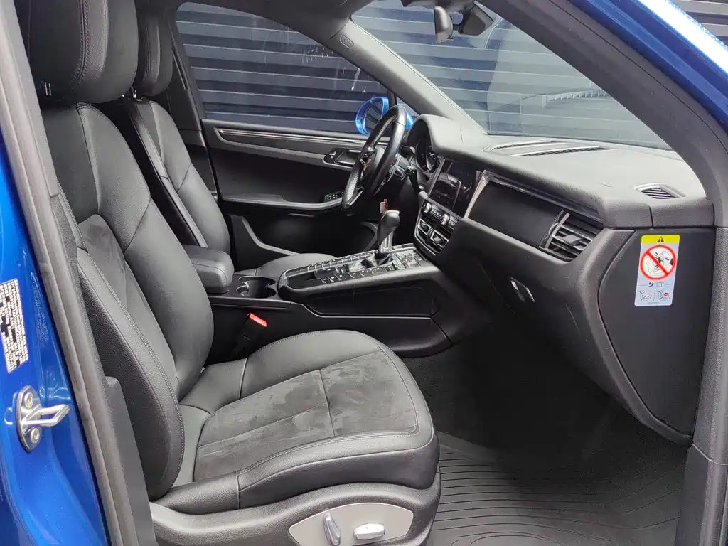Porsche Macan 2019 — фото 15