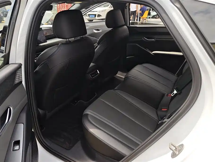 BYD Qin L 2025 — фото 11