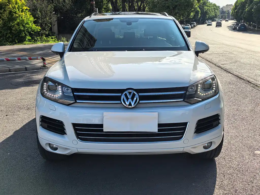 Volkswagen Touareg 2015 — фото 2