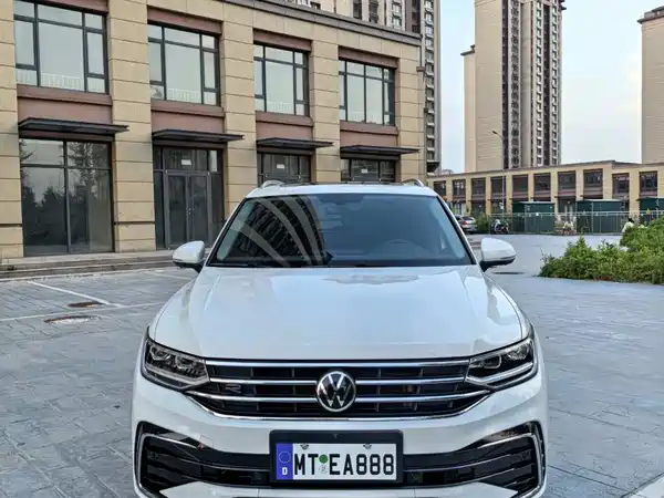 Volkswagen Tiguan L 2022