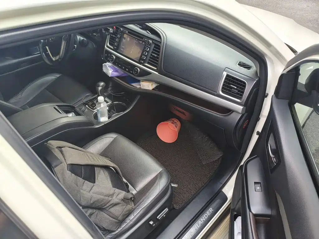 Toyota Highlander 2015 — фото 20