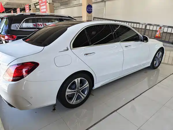 Mercedes-Benz C-Class 2020