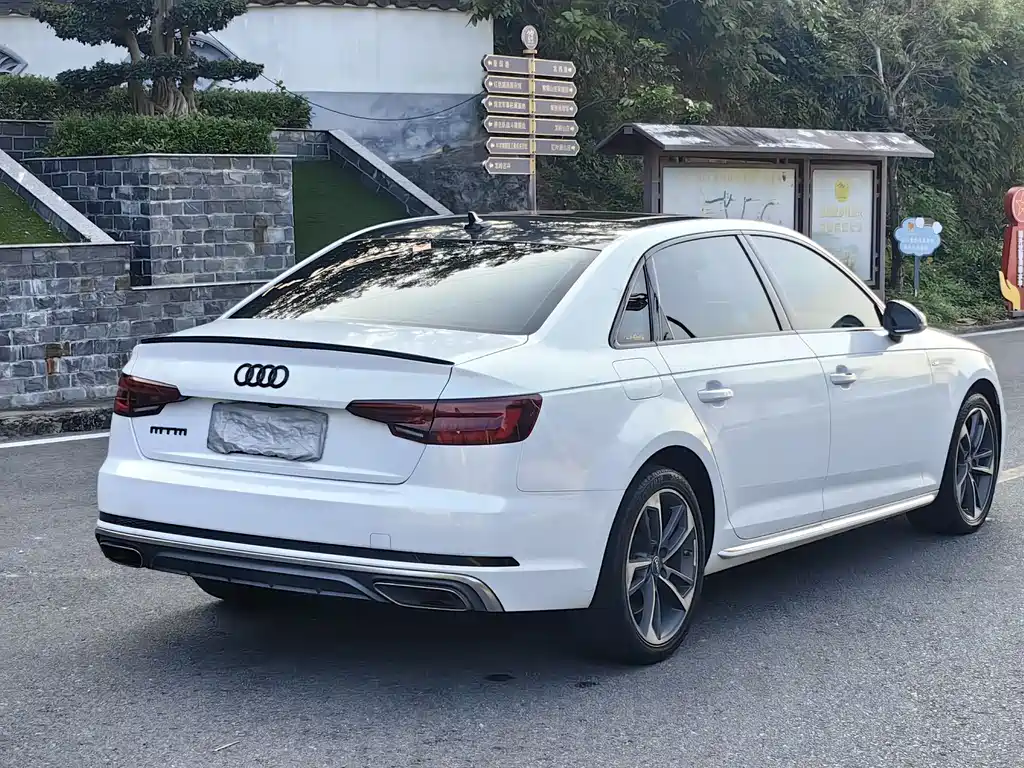 Audi A4L 2019 — фото 9