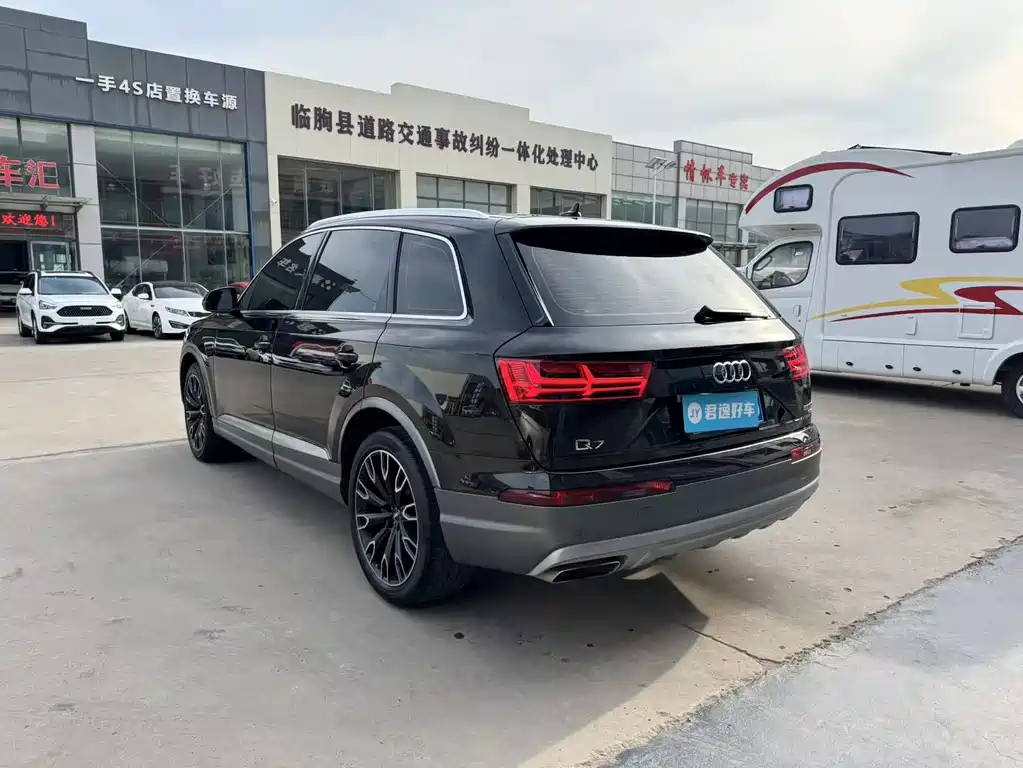 Audi Q7 2018 — фото 4