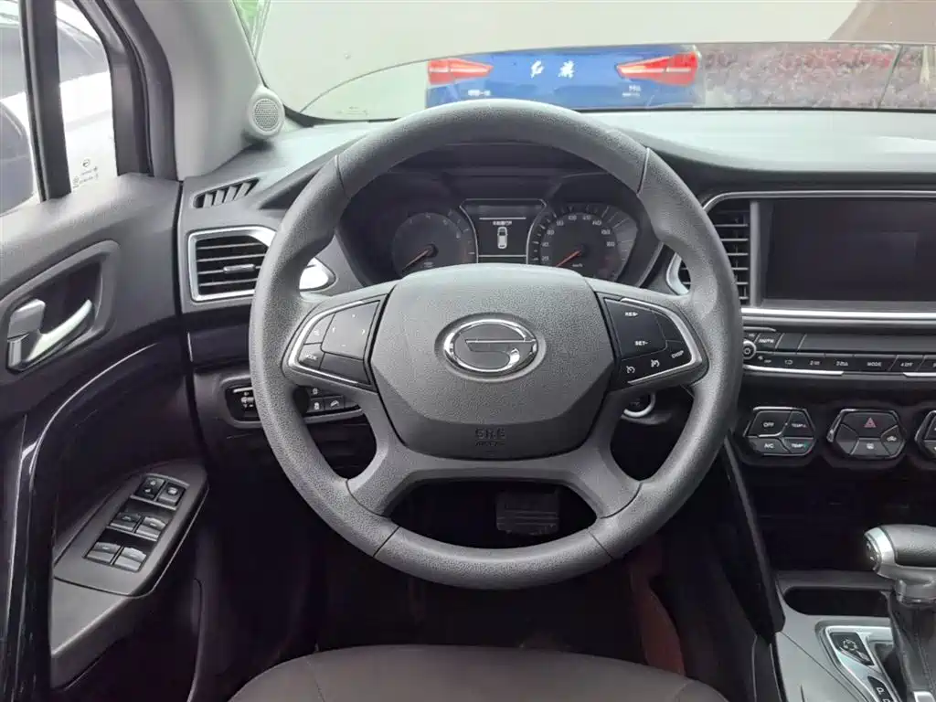 GAC Motor Trumpchi GS4 2015 — фото 11