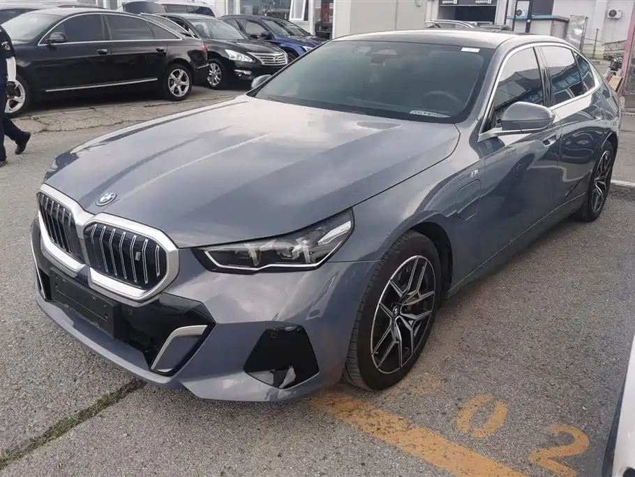 BMW i5 2024