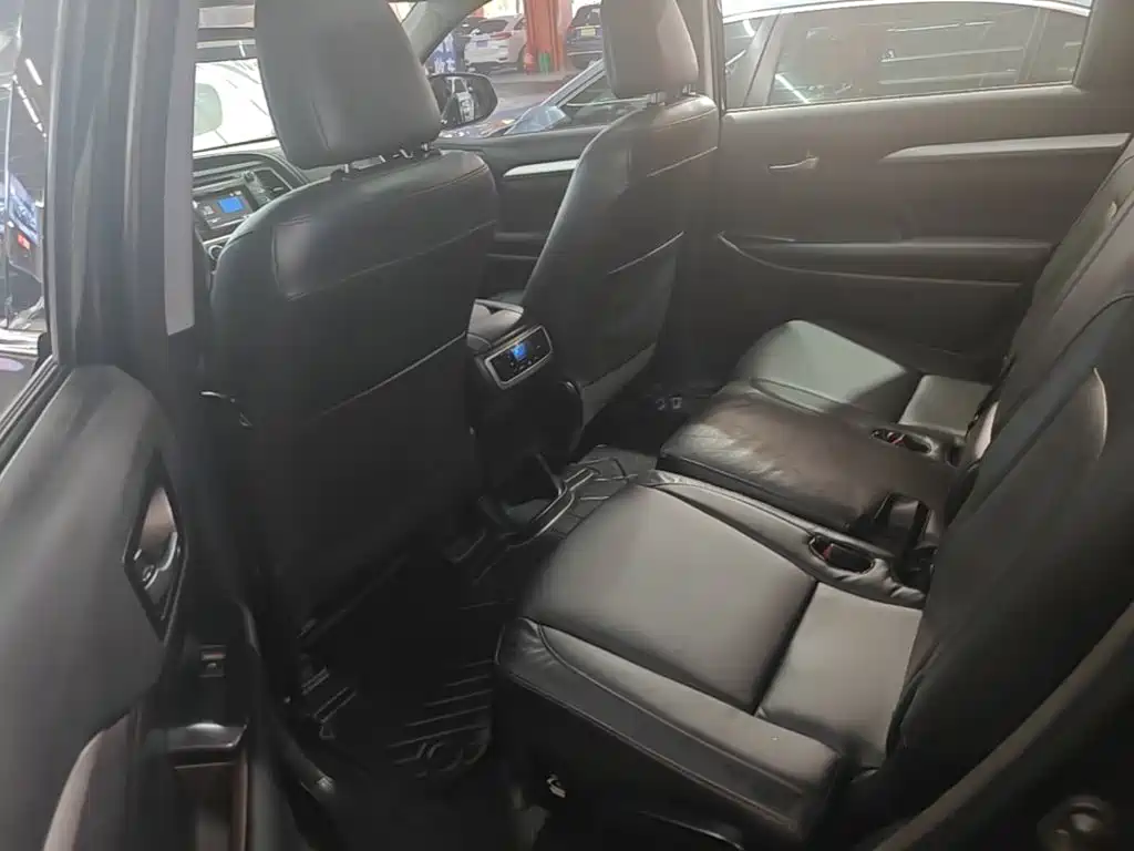 Toyota Highlander 2015 — фото 17