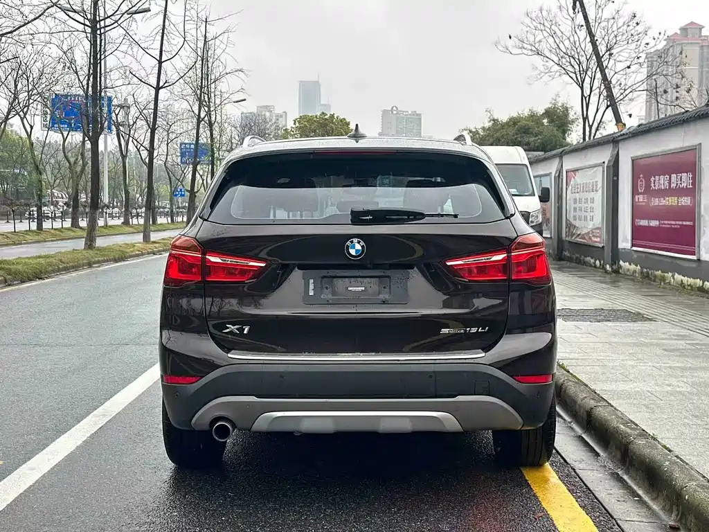 BMW X1 2019 — фото 8