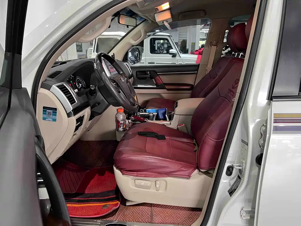 Toyota Land Cruiser 2020 — фото 17