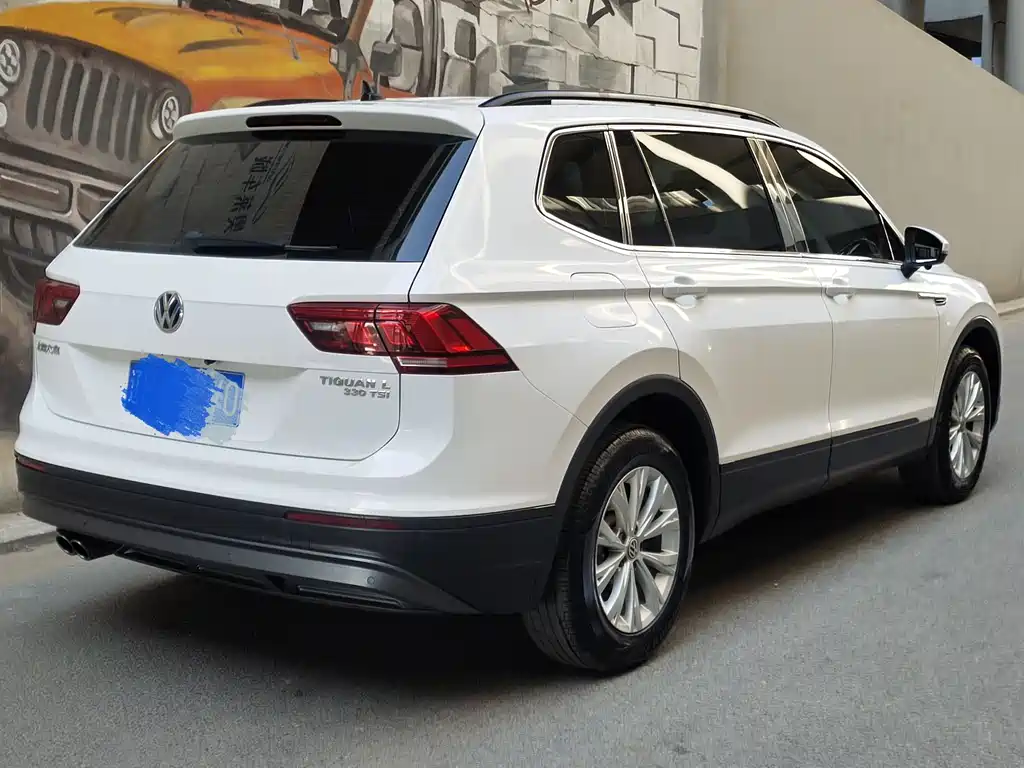 Volkswagen Tiguan L 2017 — фото 5