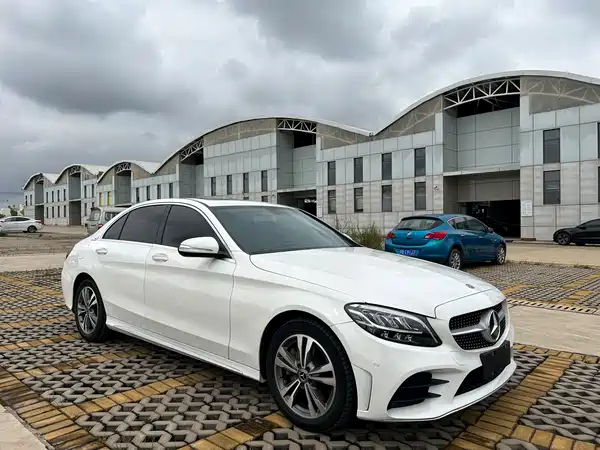 Mercedes-Benz C-Class 2020