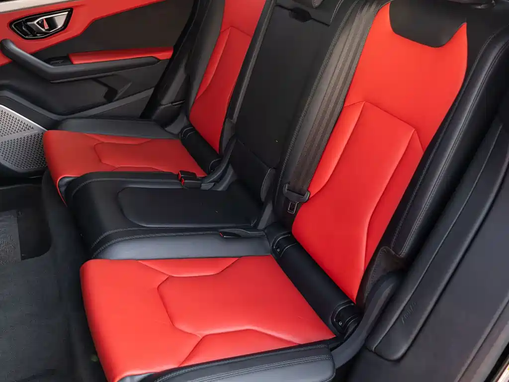 Lamborghini Urus 2019 — фото 22
