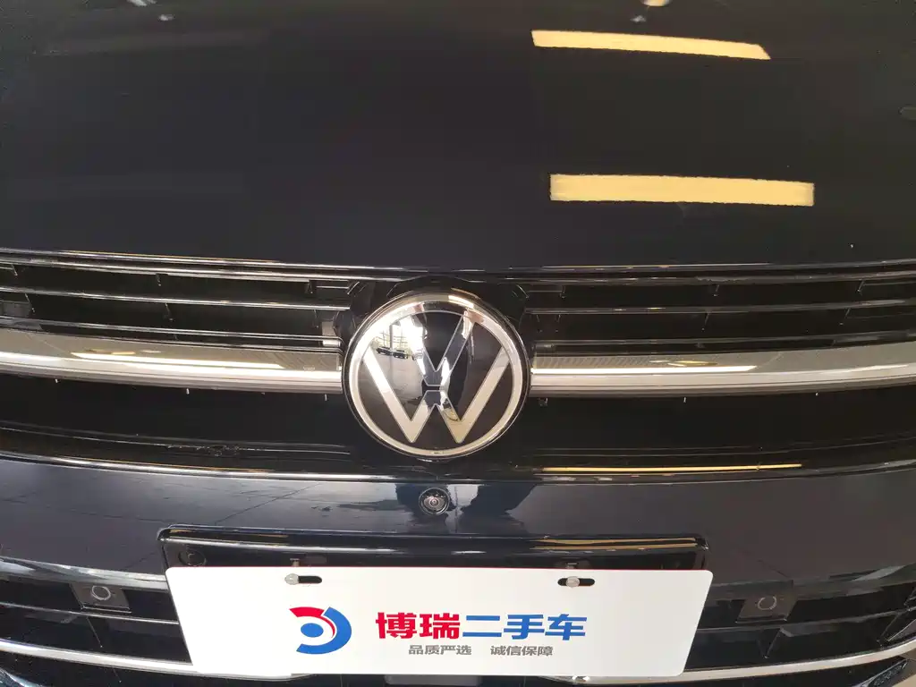 Volkswagen Magotan 2024