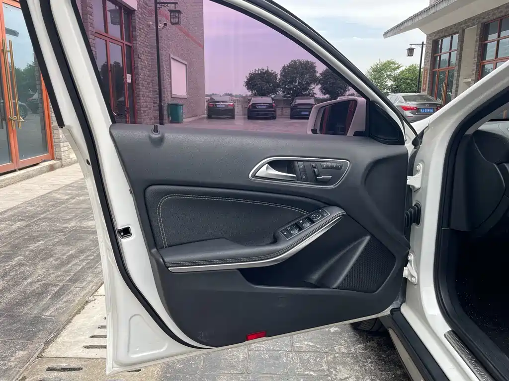 Mercedes-Benz GLA 2016 — фото 15
