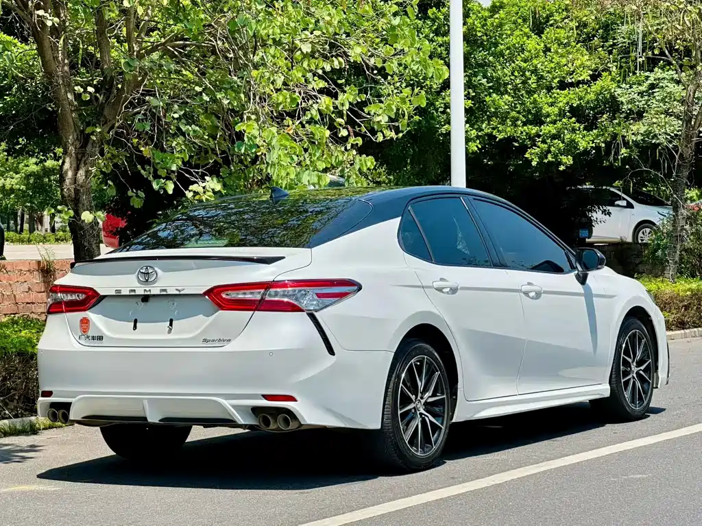 Toyota Camry 2021