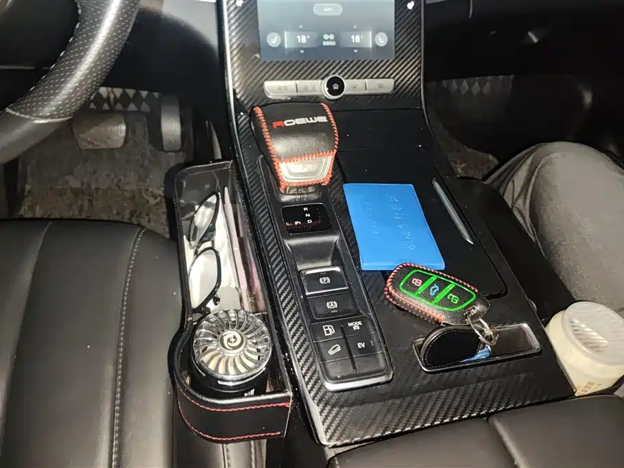 Roewe RX5 eMAX 2021 — фото 16