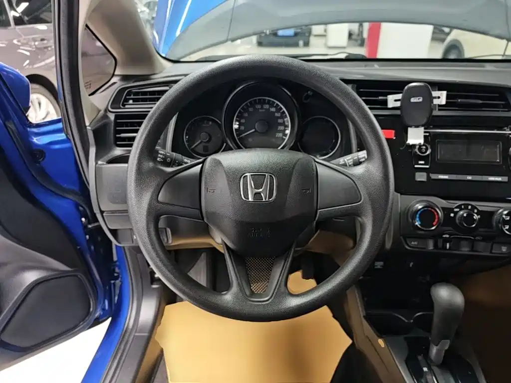 Honda Fit 2017 — фото 7