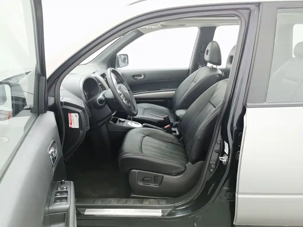 Nissan X-Trail 2013 — фото 10