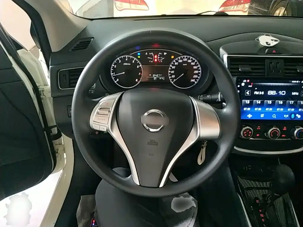 Nissan Tiida 2022 — фото 11