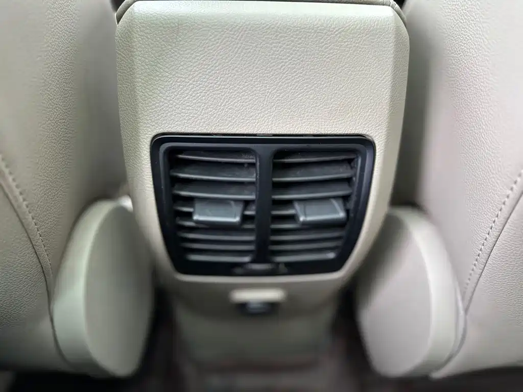 Ford Kuga 2013 — фото 15