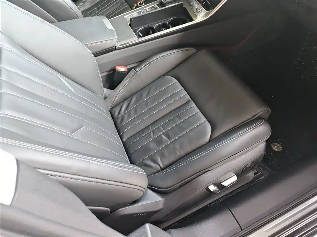 Audi A6L 2023 — фото 16