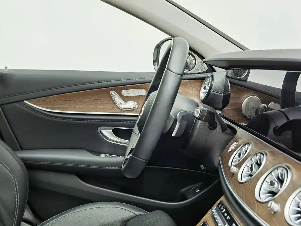 Mercedes-Benz E-Class New Energy 2022 — фото 22