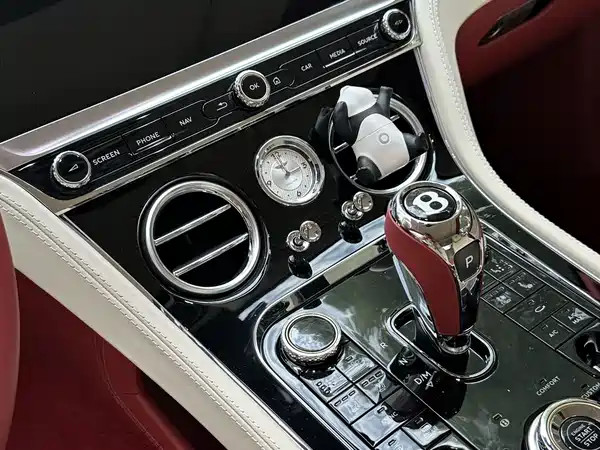 Bentley Continental 2021