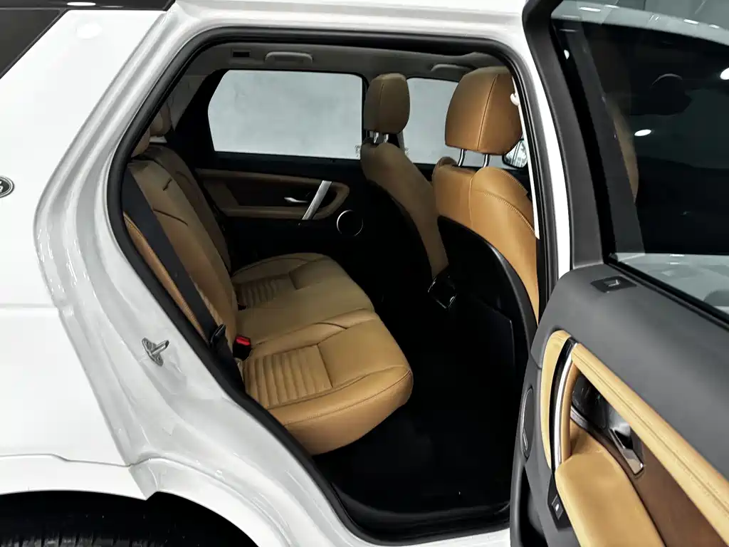 Land Rover Discovery Sport 2025 — фото 24