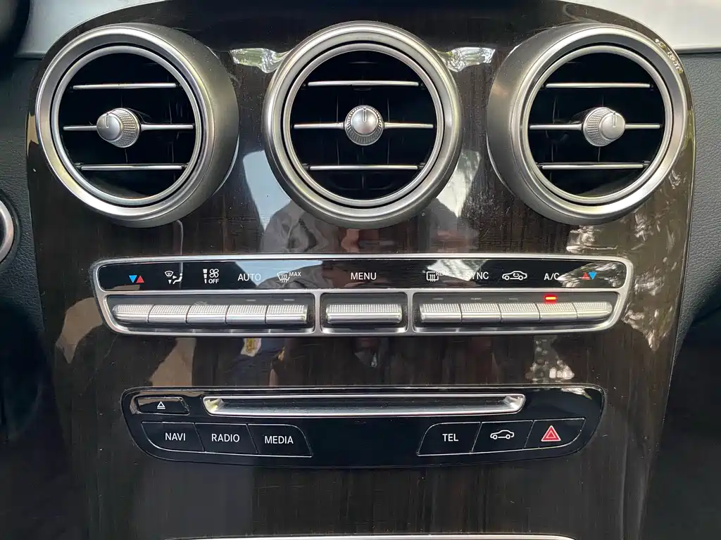 Mercedes-Benz GLC 2018 — фото 25