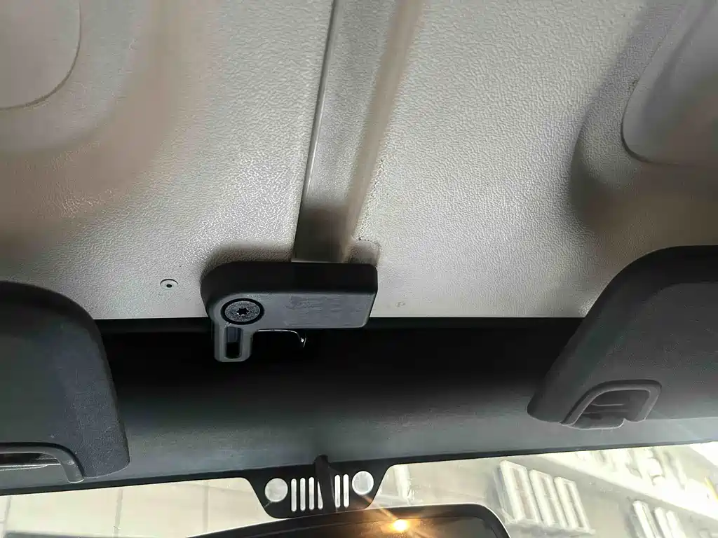 Jeep Wrangler 2015 — фото 14