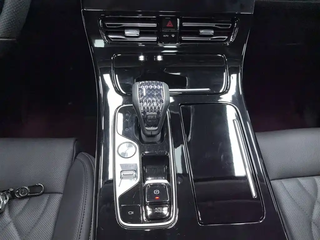 GAC Motor Trumpchi M8 2024 — фото 14