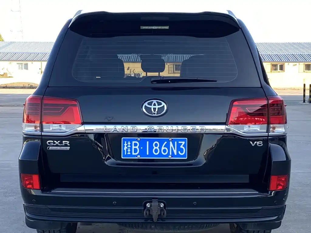 Toyota Land Cruiser 2020 — фото 5