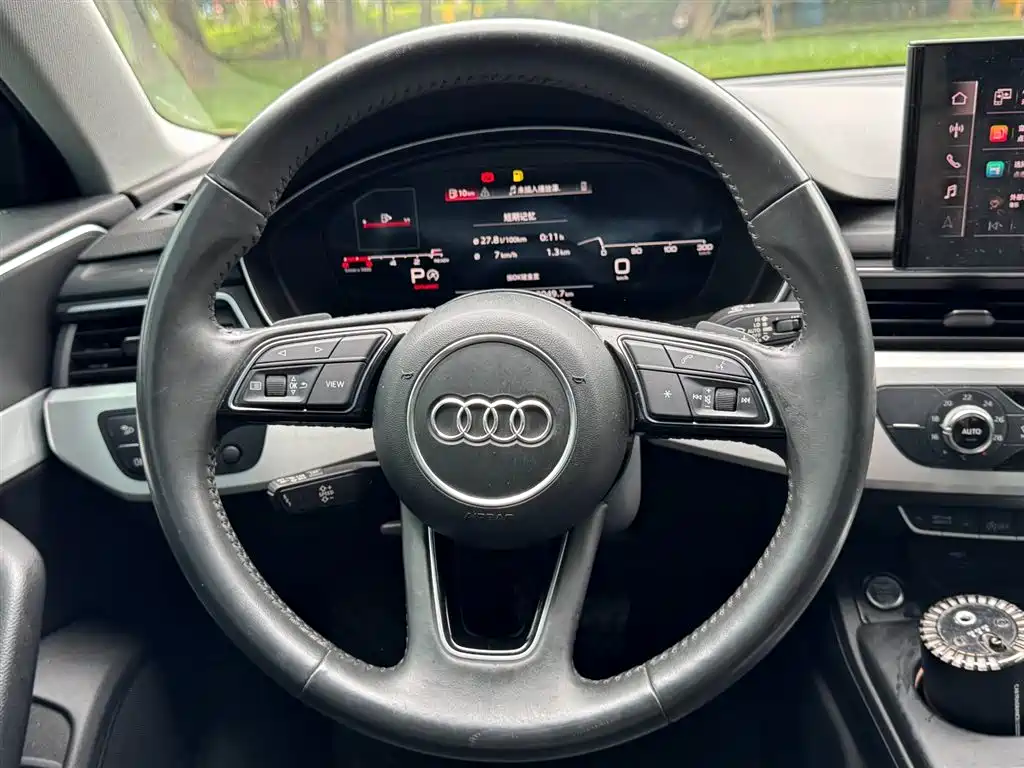 Audi A4L 2021 — фото 14