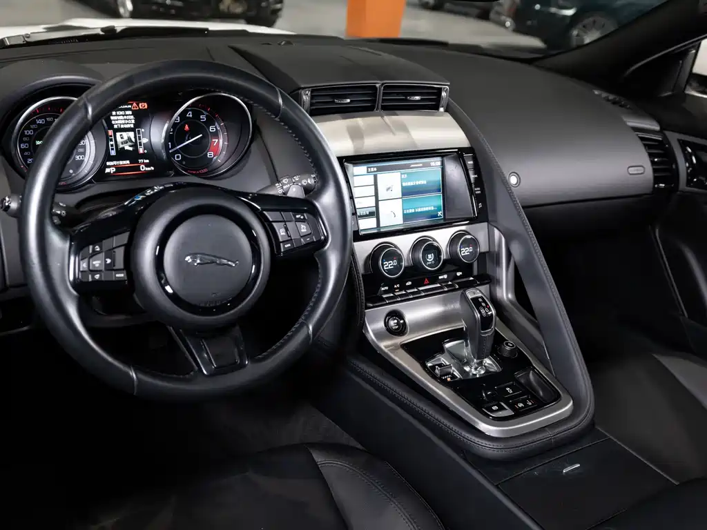 Jaguar F-TYPE 2015 — фото 13