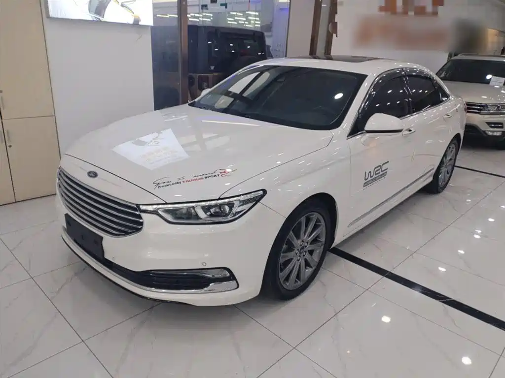 Ford Taurus 2020 — фото 1