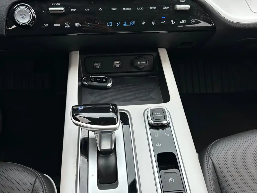 Hyundai ix35 2023 — фото 13