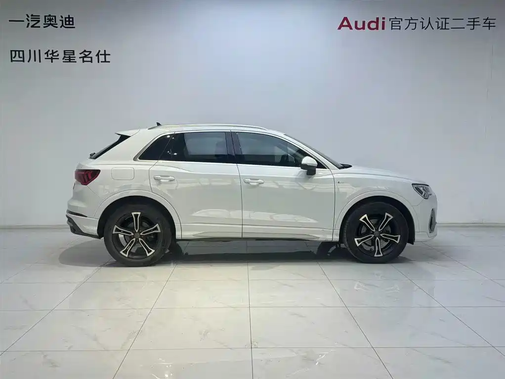 Audi Q3 2020 — фото 3