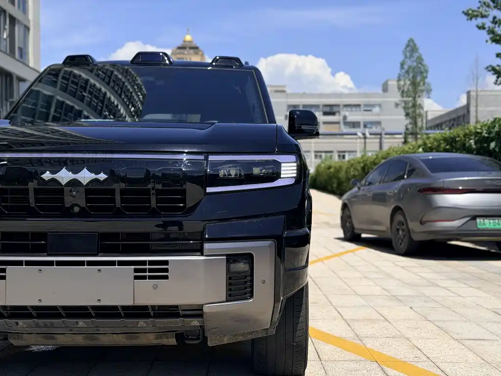 Fang Cheng Bao Leopard 8 2025