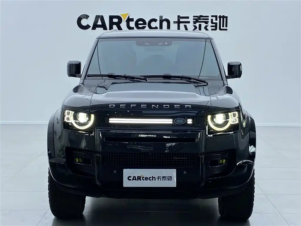 Land Rover Defender 2023 — фото 2