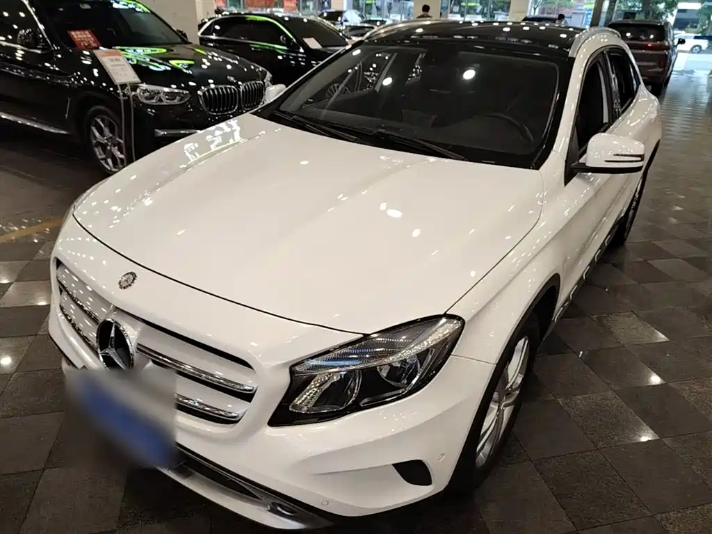 Mercedes-Benz GLA 2015 — фото 1