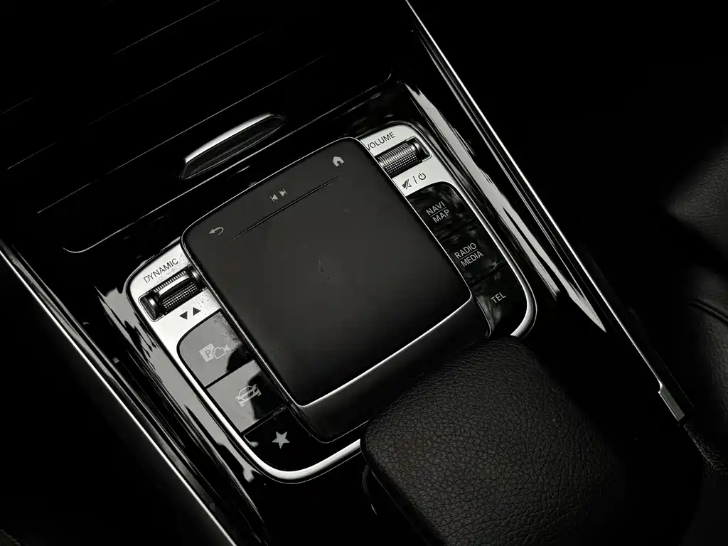Mercedes-Benz GLB 2021 — фото 14