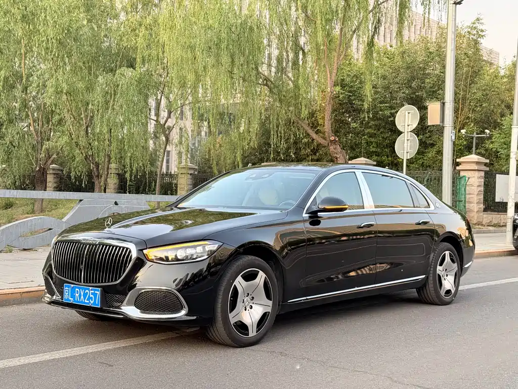 Mercedes-Benz S-Class 2025 — фото 1