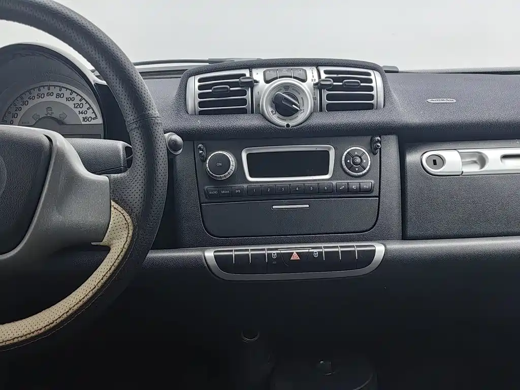 smart fortwo 2013 — фото 12